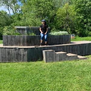 Meet your Posher, Mely